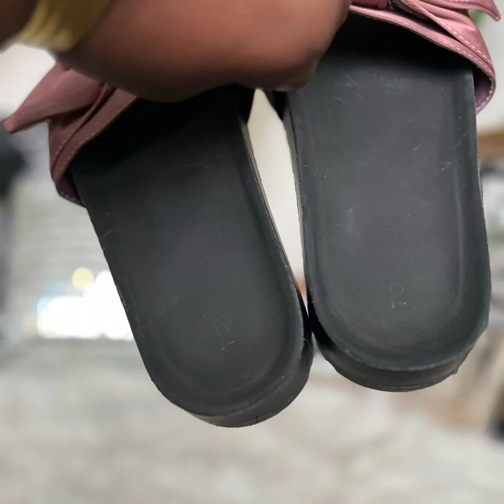 TORRID Mauve Satin Bow Pool Slides - Picture 4 of 8